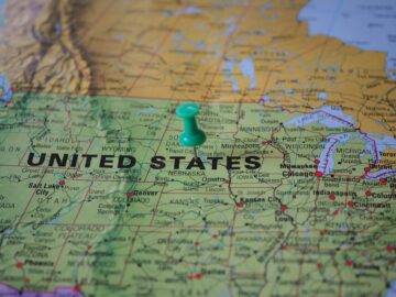 USA map with pinned location.